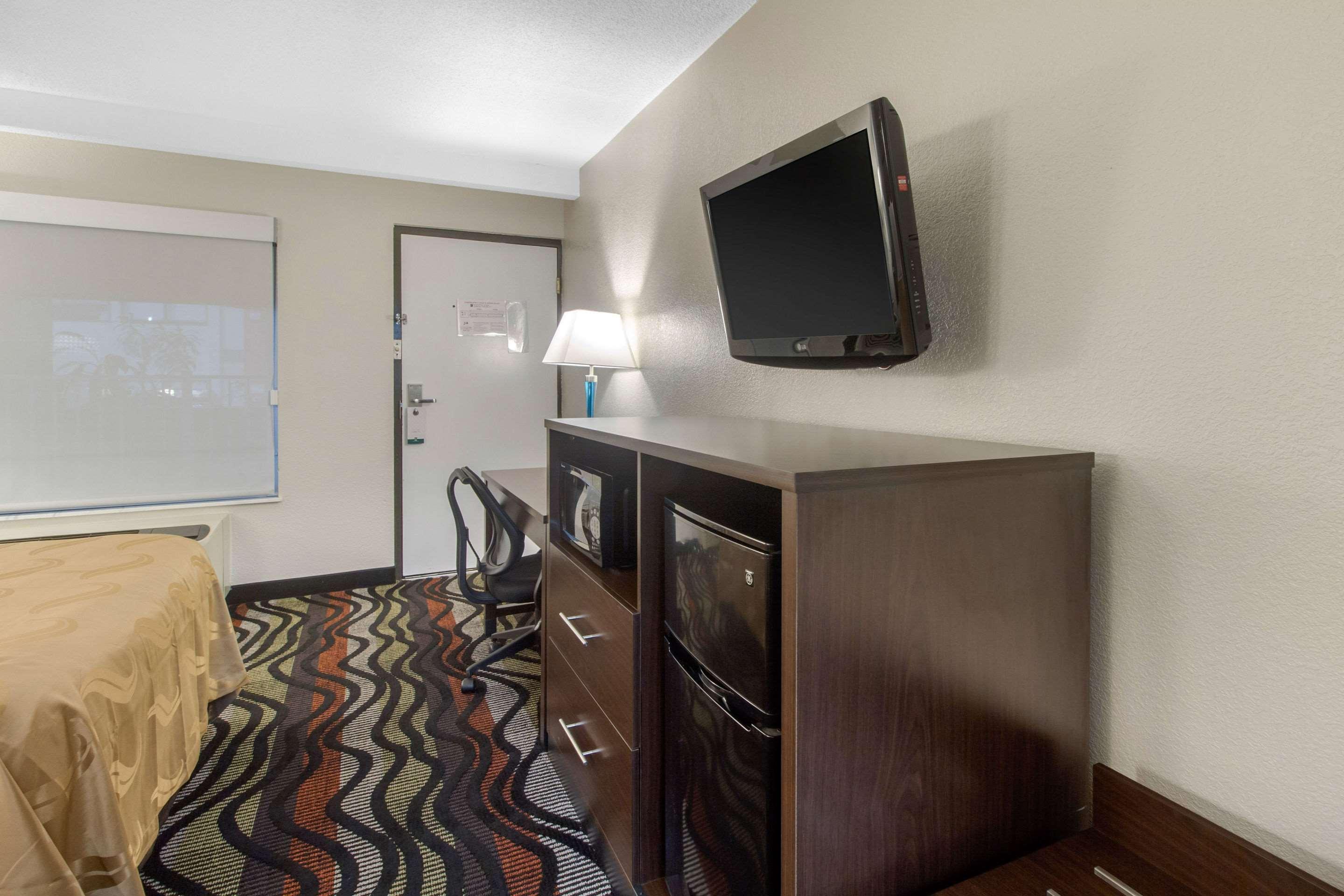 Quality Inn Cookeville Buitenkant foto