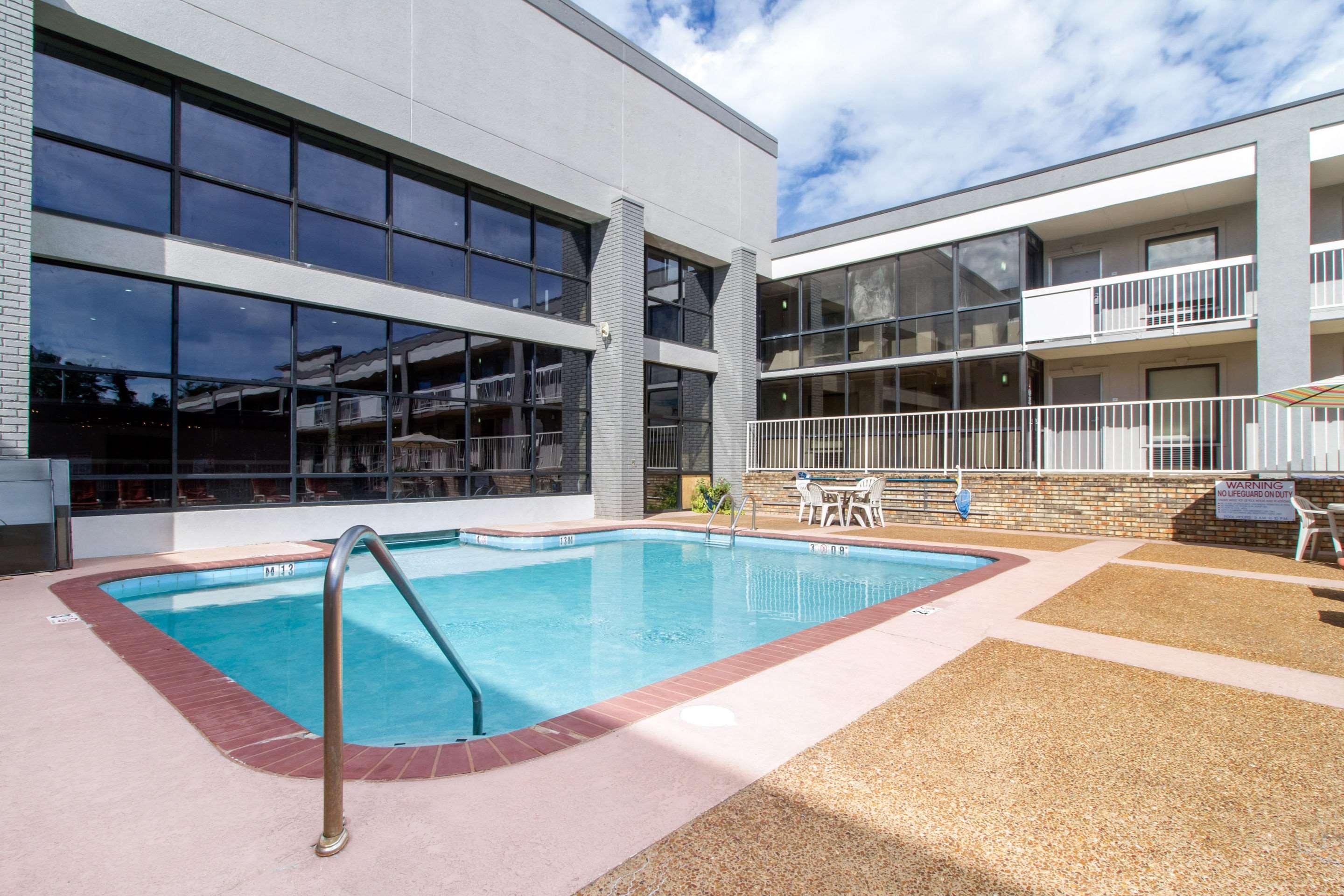 Quality Inn Cookeville Buitenkant foto